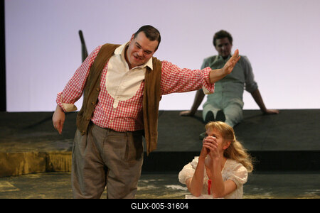 Ödön von Horváth: Mesél a bécsi erdő-stock-foto