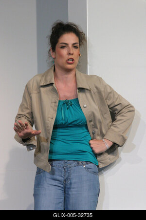 Mark Dunn: Öt nő az esőben-stock-foto