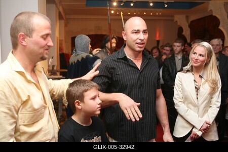 Hírességek a Reneszánsz Panoptikumban-stock-foto