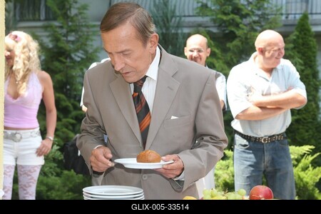 Antal Imre 72 éves-stock-foto