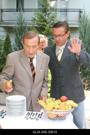 Antal Imre 72 éves-stock-foto