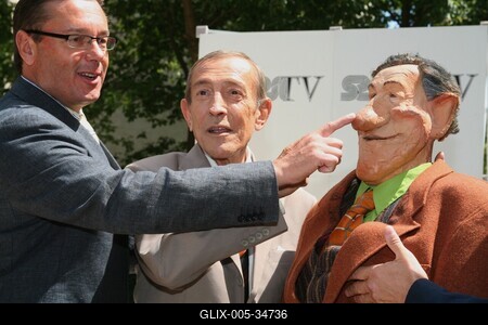 Antal Imre 72 éves-stock-foto