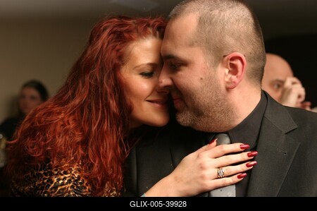 Jóban Rosszban szülinapi party-stock-foto