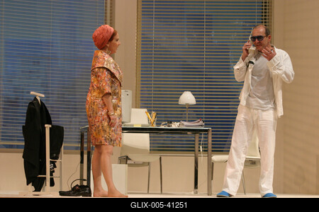 Bernard Slade: Romantikus komédia-stock-foto