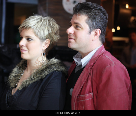 20 éves a Smile-stock-foto