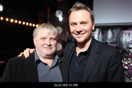 20 éves a Smile-stock-foto