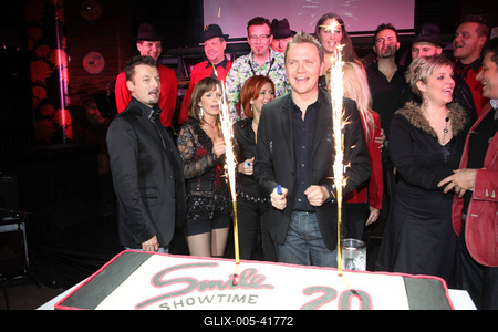 20 éves a Smile-stock-foto