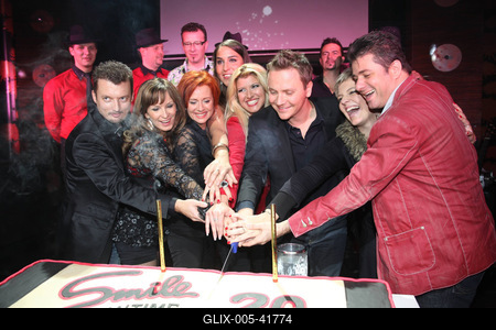 20 éves a Smile-stock-foto