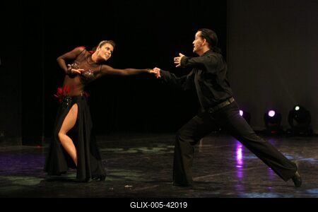 Budapest, 2008.01.21.
A Studio Vida támogatásával színpadra állt Magyarország legnagyobb salsa táncos produkciója a "Fuego de la SALSA - A SALSA tüze" 

A képen: Südi Iringó és Dudás Tibor-stock-foto