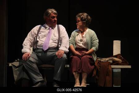 Fényes Szabolcs – Bacsó Péter - G. Dénes György: Szerdán tavasz lesz!-stock-foto