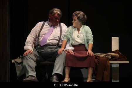 Fényes Szabolcs – Bacsó Péter - G. Dénes György: Szerdán tavasz lesz!-stock-foto