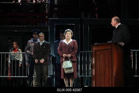 Fényes Szabolcs – Bacsó Péter - G. Dénes György: Szerdán tavasz lesz!-stock-foto