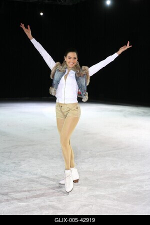 Bemutatkoztak a 'Sztárok a jégen' című műsornak a szereplői-stock-foto