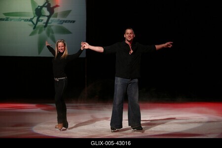 Bemutatkoztak a 'Sztárok a jégen' című műsornak a szereplői-stock-foto