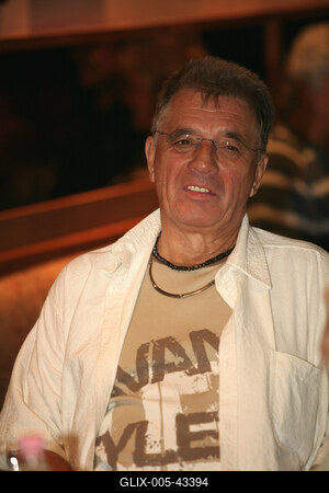 Táncdalénekesek, zenészek a Remízben-stock-foto