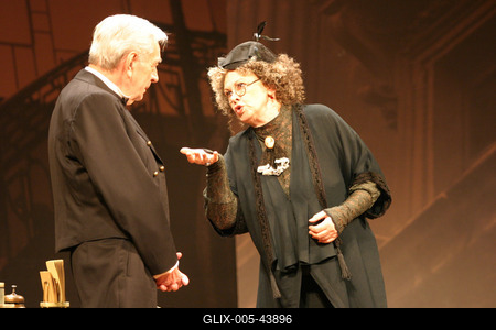 Heltai Jenő: A Tündérlaki lányok-stock-foto