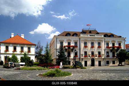 A veszprémi Városháza az Óváros téren-stock-foto