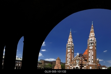 Szegedi Dóm (Magyarok Nagyasszonya-székesegyház vagy más néven Fogadalmi templom)-stock-foto