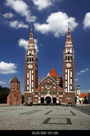 Szegedi Dóm (Magyarok Nagyasszonya-székesegyház vagy más néven Fogadalmi templom)-stock-foto