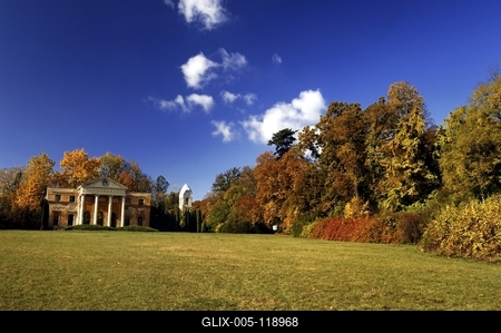 Alcsúti arborétum és a Habsburg-kastély maradványa, Alcsútdoboz-stock-foto
