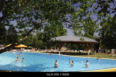 A Büki Gyógyfürdő-stock-foto