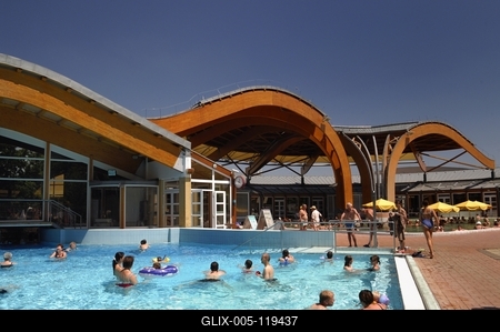 A Büki Gyógyfürdő-stock-foto