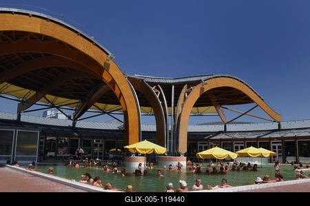 A Büki Gyógyfürdő-stock-foto