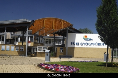 A Büki Gyógyfürdő-stock-foto
