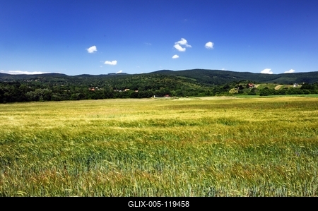 A Kőszegi-hegység látképe-stock-foto