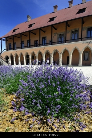 A gótikus Püspöki palota az egri várban-stock-foto