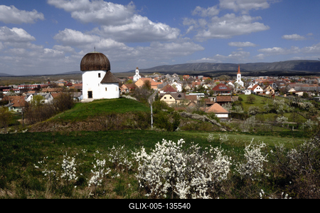 Ösküi kerektemplom-stock-foto