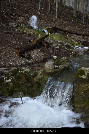 Vöröskő-forrás-stock-foto