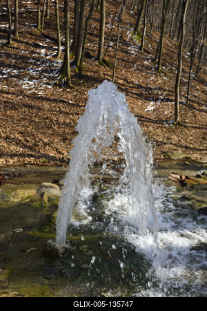 Vöröskő-forrás-stock-foto