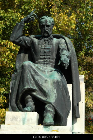 Balassagyarmat, Madách Imre szobra-stock-foto