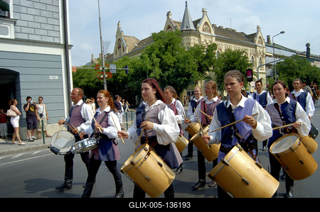 Szent László Napok fesztivál Szekszárd belvárosában-stock-foto