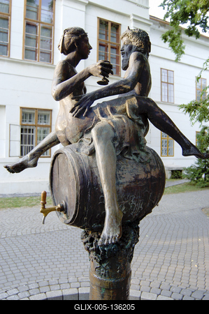 Szekszárd, Borkút a Régi Vármegyeháza udvarán-stock-foto