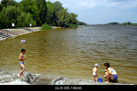 Fadd-Dombori szabadstrand-stock-foto