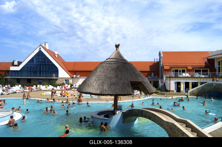 Kehidakustány, Termálfürdő-stock-foto