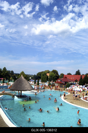 Kehidakustány, Termálfürdő-stock-foto