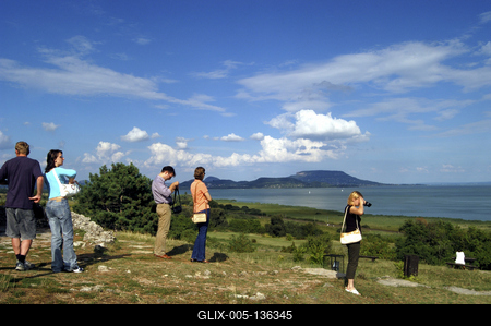 Panoráma a balatongyöröki Szépkilátóból-stock-foto