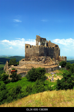 A Hollókői vár-stock-foto