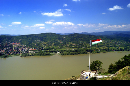 Visegrád, kilátás a Fellegvárból-stock-foto