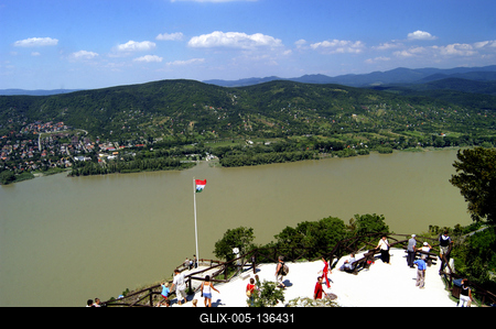 Visegrád, kilátás a Fellegvárból-stock-foto