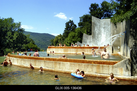 Visegrád, Lepence Termál és Strandfürdő-stock-foto