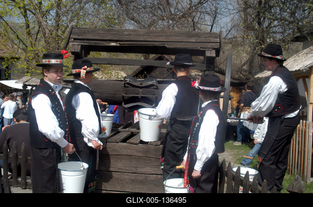 Hollókői Húsvéti Fesztivál-stock-foto
