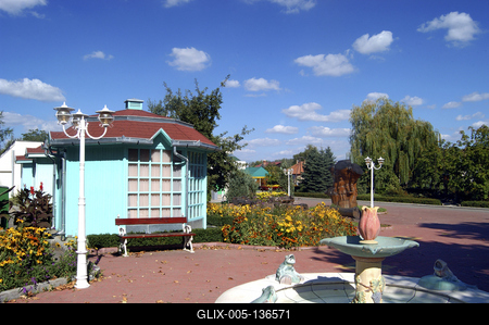 Csemő, a virágos falu-stock-foto