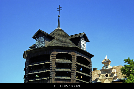 Tata, Harangláb az Országgyűlés téren-stock-foto