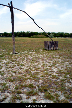 Apajpuszta - gémeskút a szikes pusztában-stock-foto