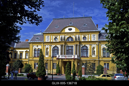 Nyíregyháza, a Megyeháza épülete-stock-foto