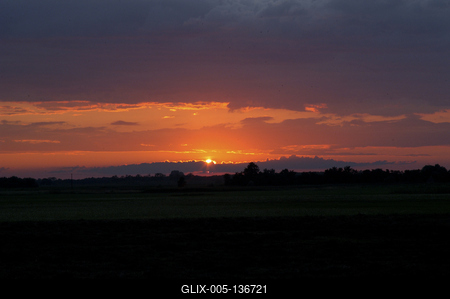 Naplemente Újfehértó határában-stock-foto